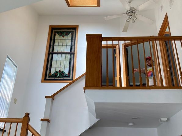 1609 E Eaton Wheeling Pike