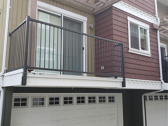 2nd image of 7312 Woodlawn Ave NE