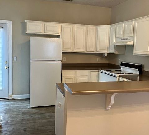 3rd image of 1620 W Paris Ave #2