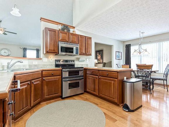 3rd image of 2087 Twin Flower Cir