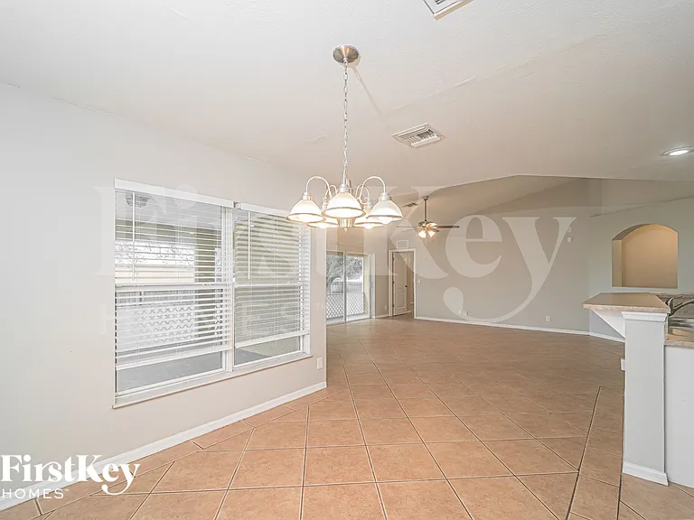2731 SW 2nd Ln — Photo 6