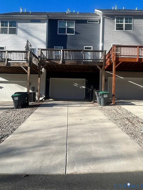 Building Photo - 17067 Thornapple Ct