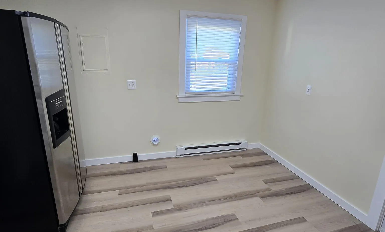 2 bed, 712 sqft, $1,600 — Photo 3