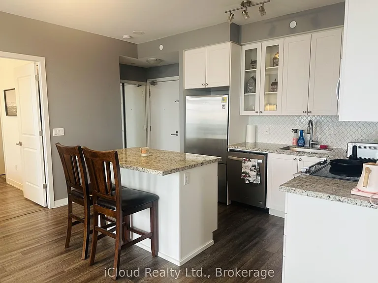 4655 Glen Erin Dr #1803 — Photo 5