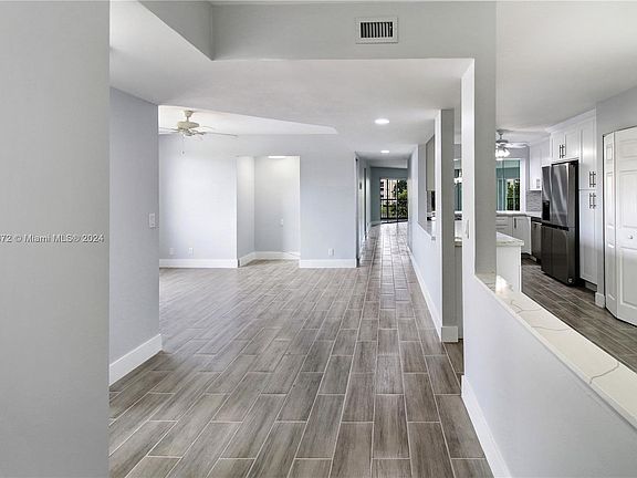 4th image of 7358 Fairfax Dr #301