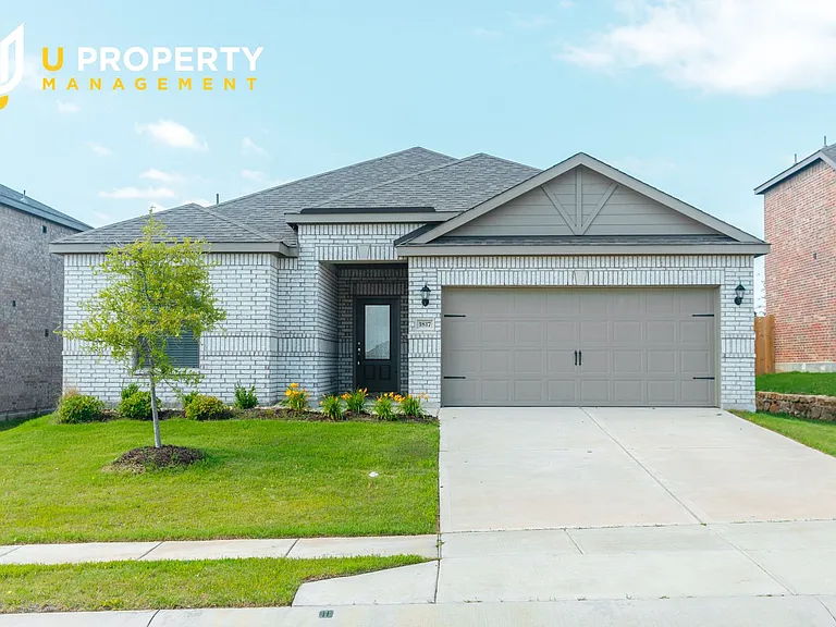 1817 Dahlia Way — Photo 1
