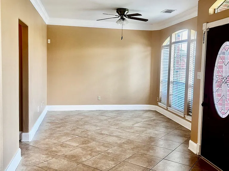 4011 Alexis Cir — Photo 2