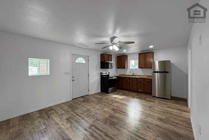 232 W Gail Dr #2 — Photo 10