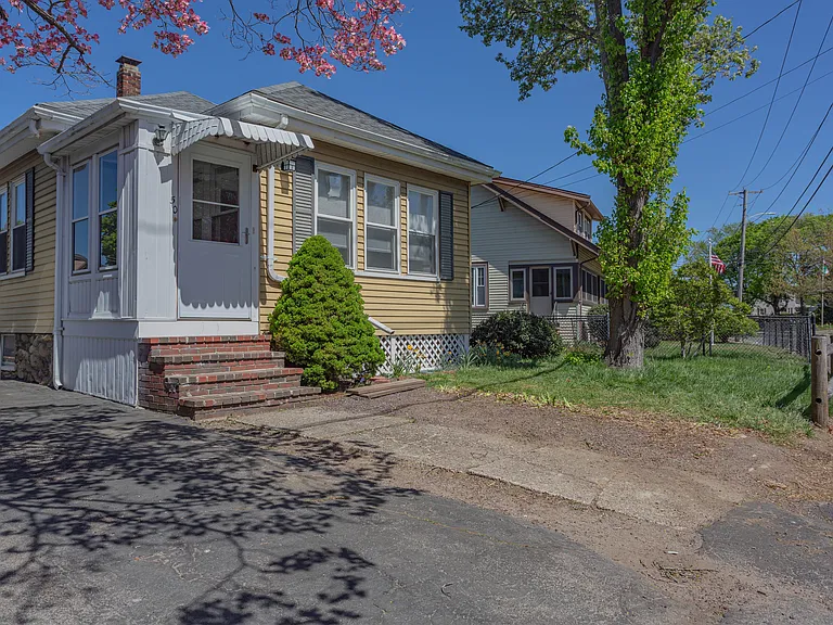 50 Evans St — Photo 1
