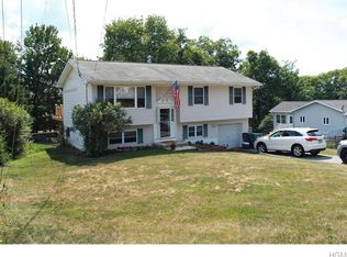 40 Dallas Dr, Monroe, NY 10950