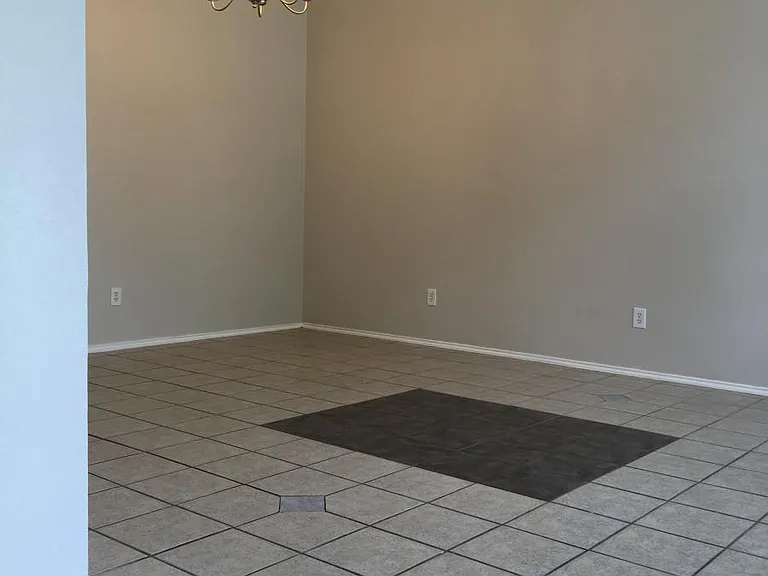 6408 Brookbriar Ct — Photo 2