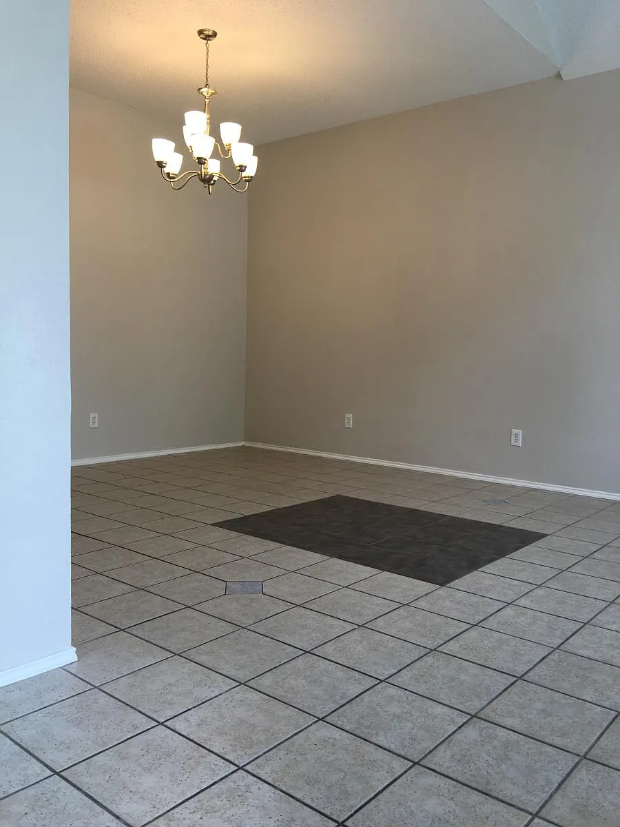 Building Photo - 6408 Brookbriar Ct
