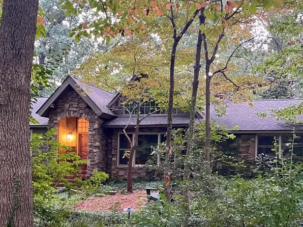 5616 Glenkirk Rd, Charlotte, NC 28210
