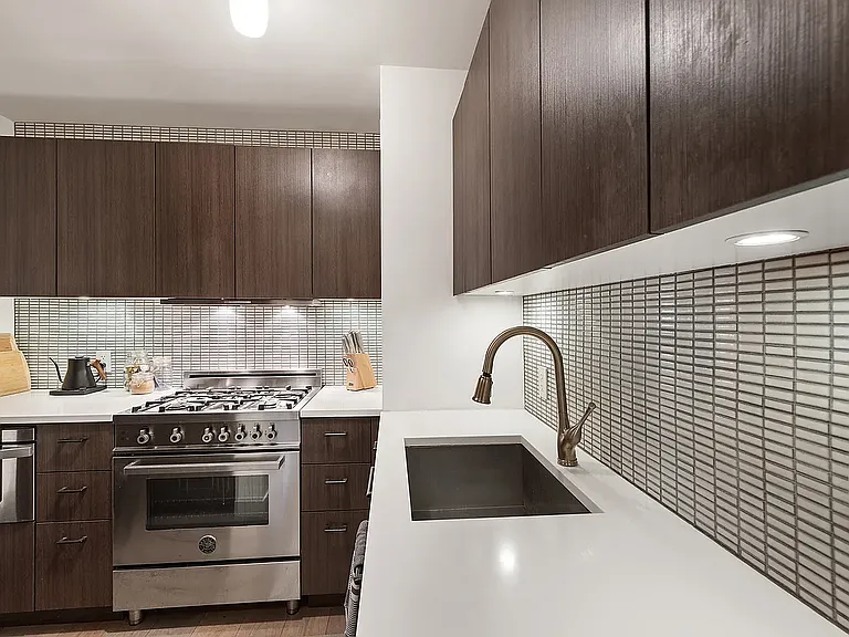 175 W 95th St #9J — Photo 4