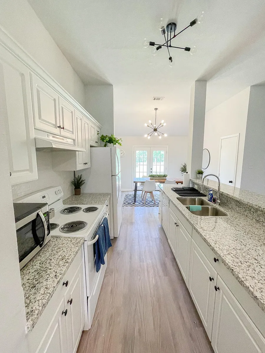Building Photo - 11213 Gray Wolf Trl