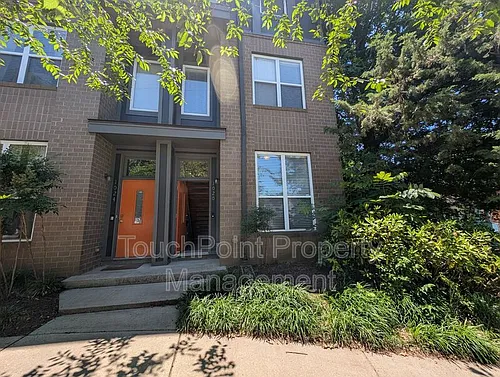 1020 E 36th St Photo 1