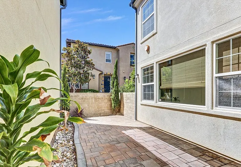 2215 Antonio Dr — Photo 27