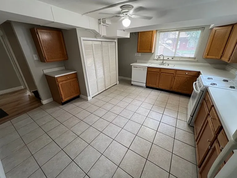 2936 W 42nd Ave #B — Photo 4
