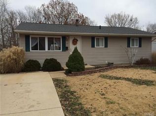 8 Grace St, Sullivan, MO 63080