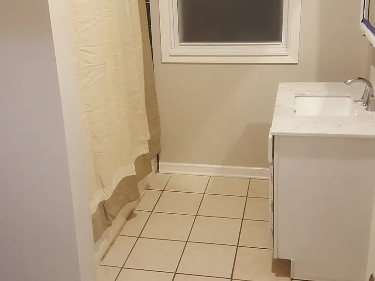 4214 33rd Ave #2 — Photo 3