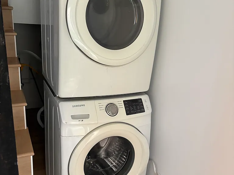 Washer dryer