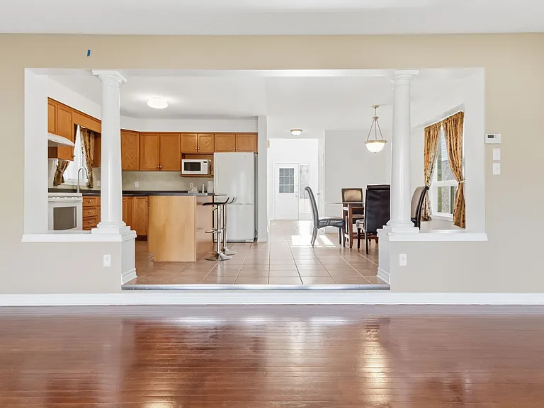 837 Capulet Ln — Photo 17