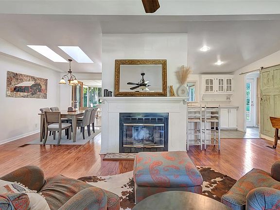2nd image of 20361 1ST STREET