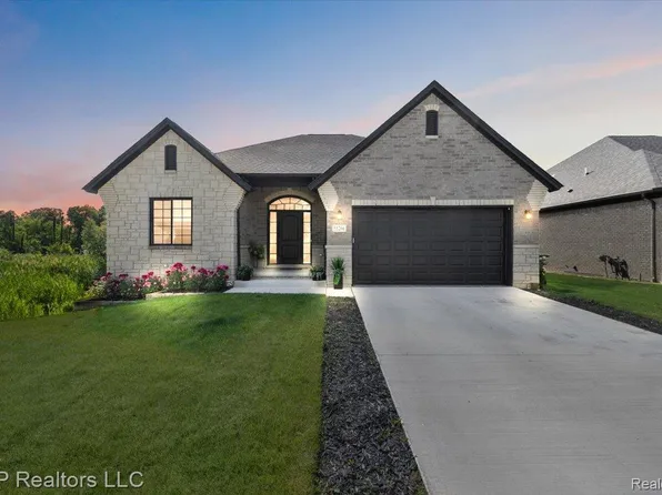 55266 Hanford Ct, Shelby Township, MI 48316