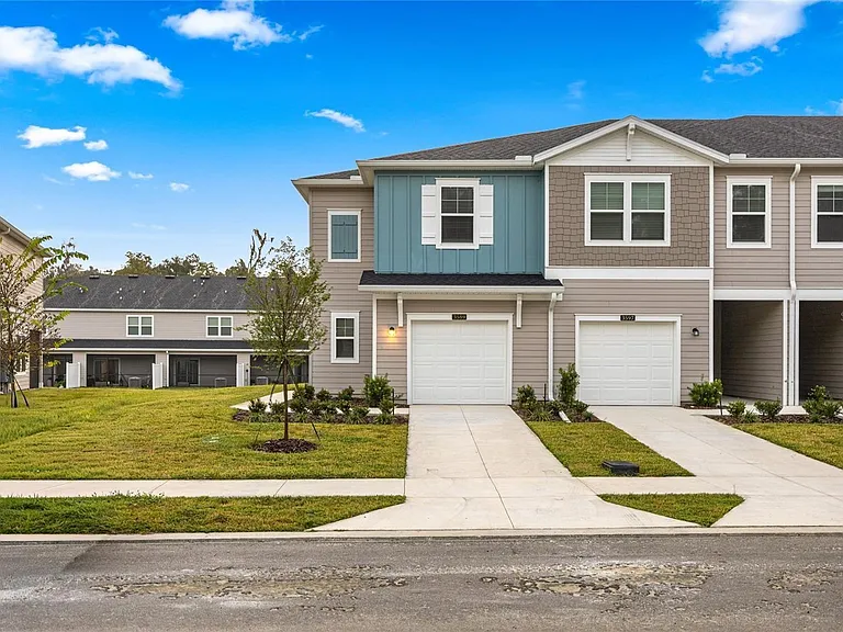 3644 SE 37th Ct — Photo 1