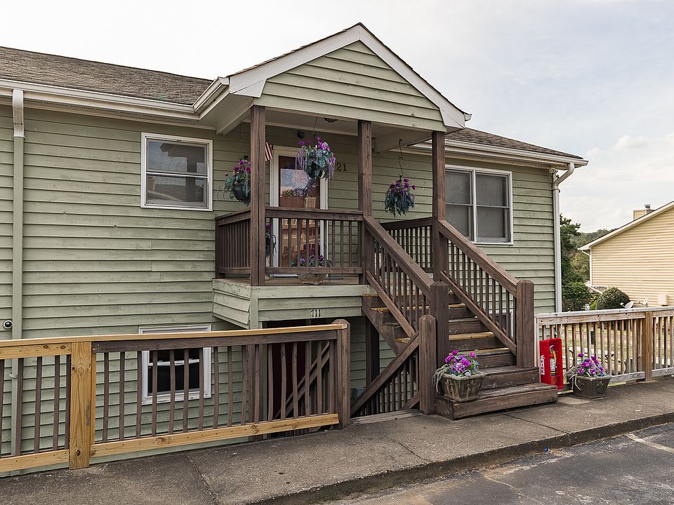 1st image of 2505 W Broad St APT 711