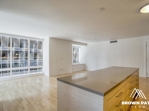 4th image of 301 Mission St APT 7A