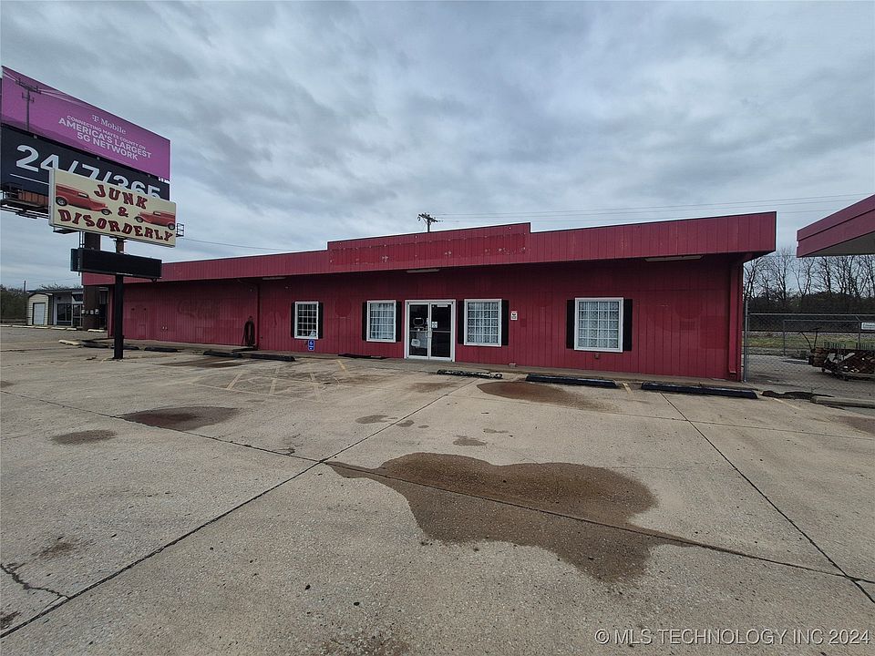 1st image of 401 S Chouteau Ave