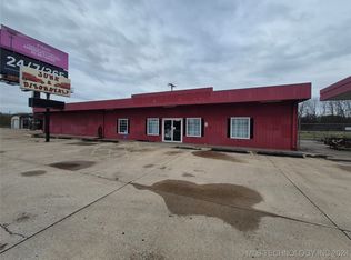 401 S Chouteau Ave, Chouteau, OK 74337