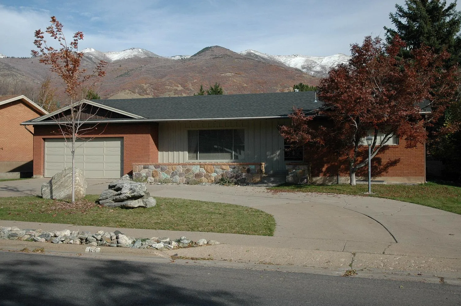 4 bed, 3000 sqft, $2,500 — Photo 1