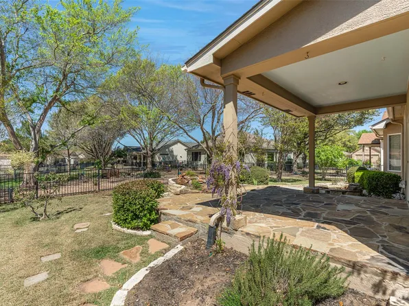 516 Texas Dr, Georgetown, TX 78633