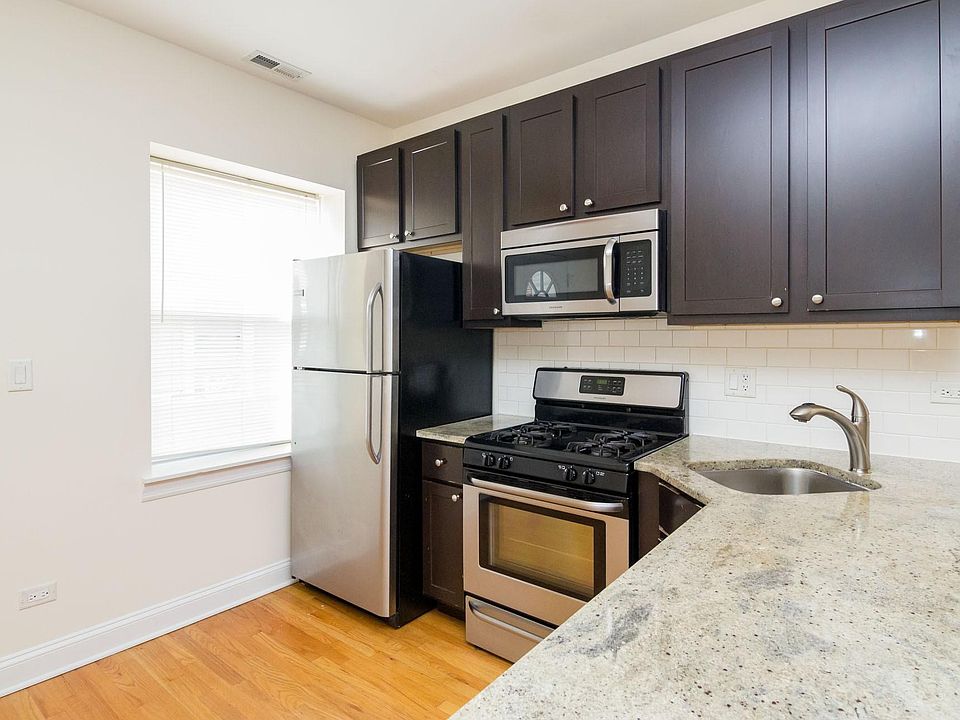 1st image of 6446 N Seeley Ave #2N