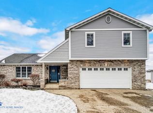 319 Oak Dr, La Porte, IN