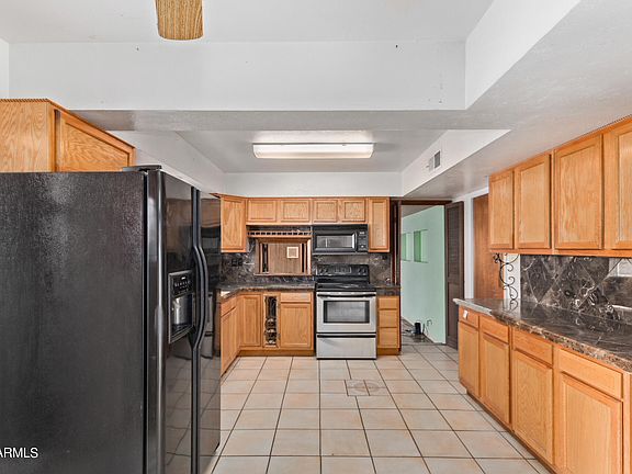 4th image of 802 E SOUTH MOUNTAIN Avenue