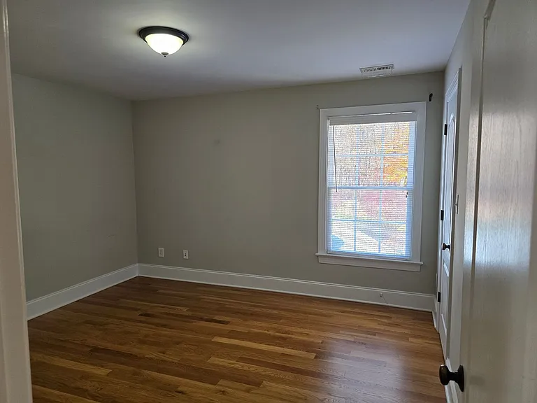 3653 Pleasants Ridge Dr — Photo 30