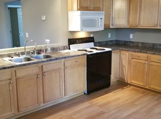 701 Zschokke St #A, Highland, IL 62249