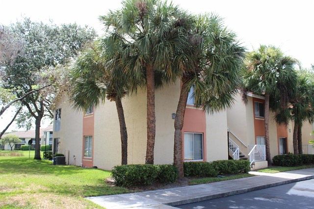 1st image of 1230 The Pointe Dr
