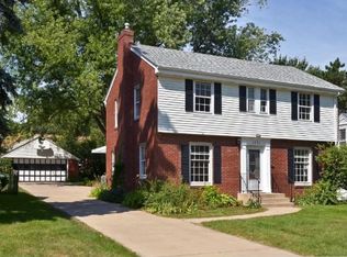 1771 Holton St, Falcon Heights, MN 55113