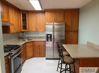 23 Brighton Way, North Brunswick, NJ 08902
