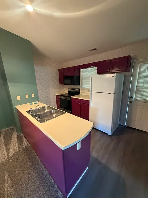 1 bed, 672 sqft, $1,400 — Photo 3