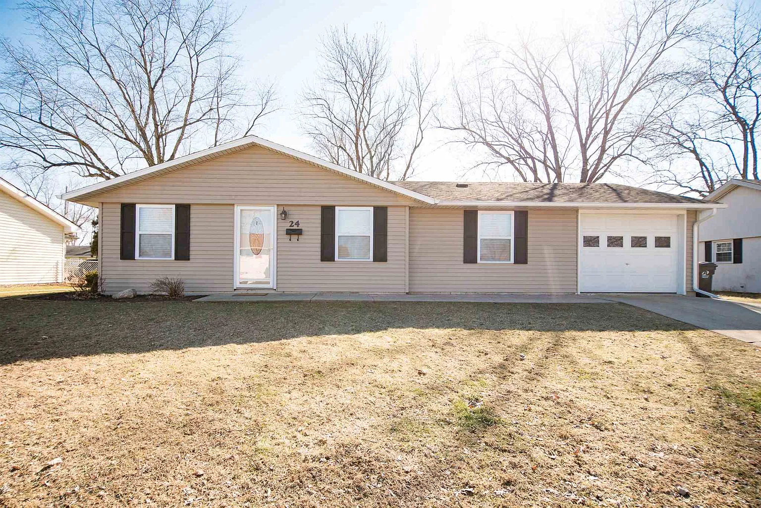 24 Jeffrey Dr photo 1
