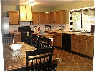 1st image of 322 Parkvale Ln
