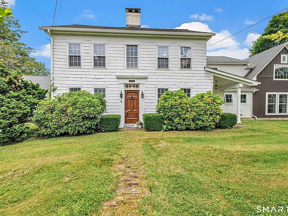 3rd image of 137 Rockwell Road