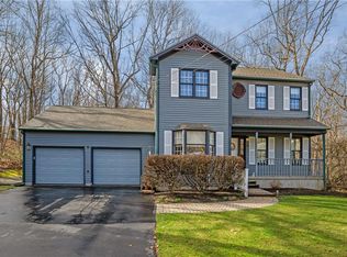 18 Beaver Creek Ct, Cranston, RI 02921