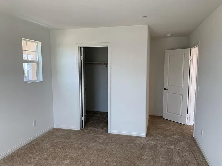 1646 Gold Medal Ln — Photo 2