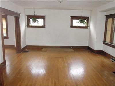 5th image of 300 W Madison St